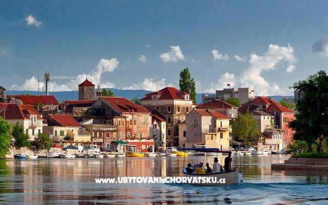 Apartmani Martina - smještaj Omiš Hrvatska