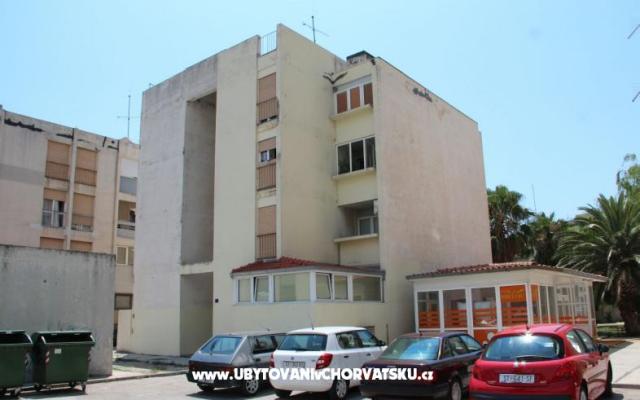 Apartmani Roza - smještaj Omiš Hrvatska