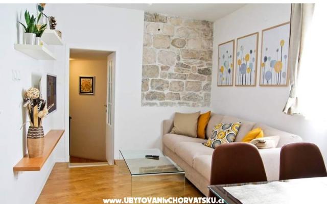 Main Square Apartman - smještaj Omiš Hrvatska