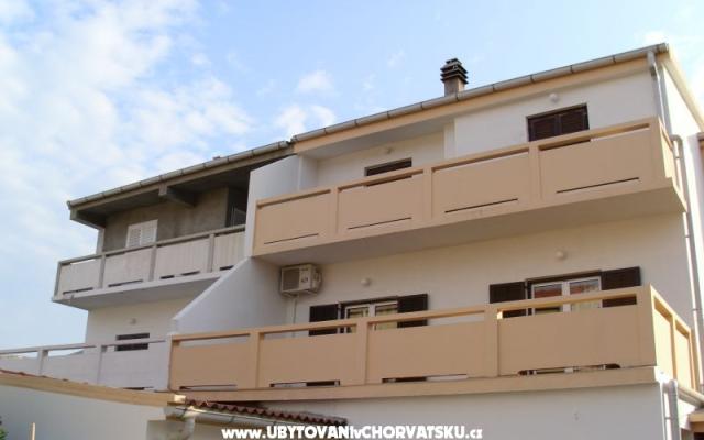 Apartmani PAG "Vodice" - smještaj otok Pag Hrvatska
