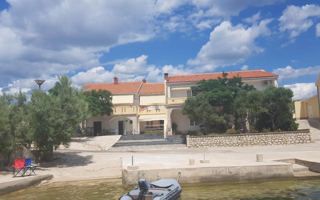 Apartmani Iva i Mirjana - smještaj otok Pag Hrvatska
