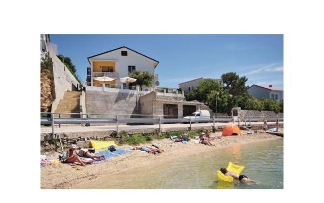 Apartmani na moru - smještaj otok Pag Hrvatska