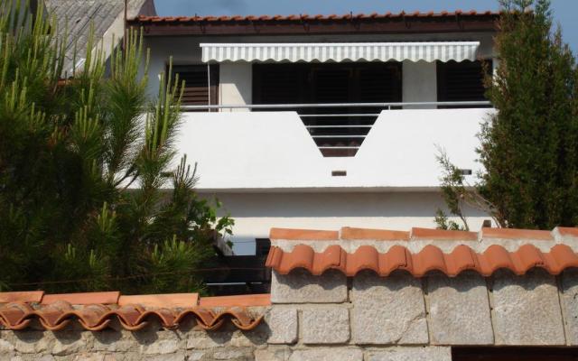 Renovated old house near sea in Pag - smještaj otok Pag Hrvatska