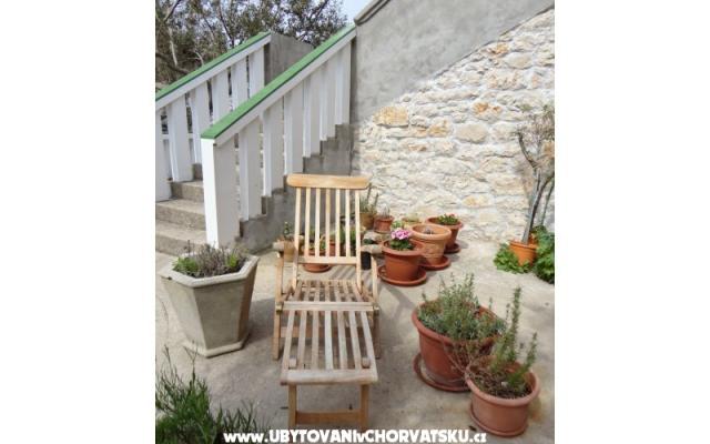Stonehouse Dana - smještaj otok Pag Hrvatska