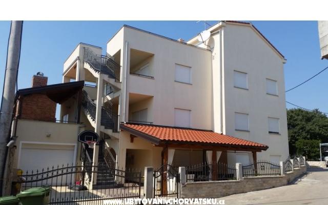 Apartmani Barbara - smještaj Pakoštane Hrvatska
