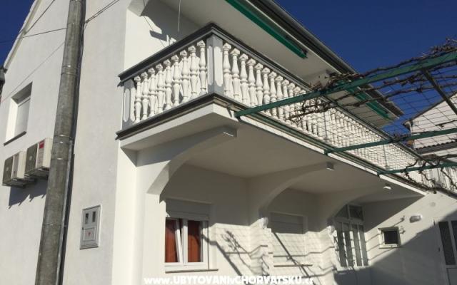 Apartmani Ivan - smještaj Pakoštane Hrvatska