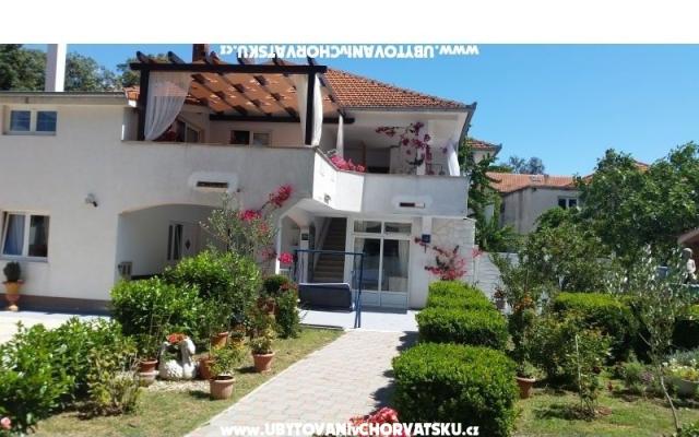 Apartmani Lara - smještaj Pakoštane Hrvatska