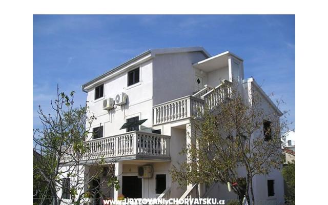 Apartmani Mario - smještaj Pakoštane Hrvatska