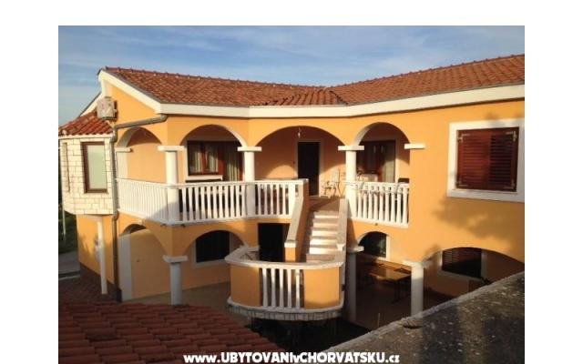 Apartmani Petra - smještaj Pakoštane Hrvatska