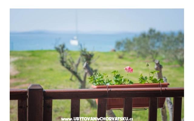 Mobile beach house Lovre Blaž - smještaj Pakoštane Hrvatska