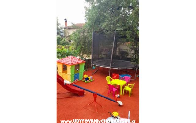 Apartmani Pipi - smještaj Pakoštane Hrvatska