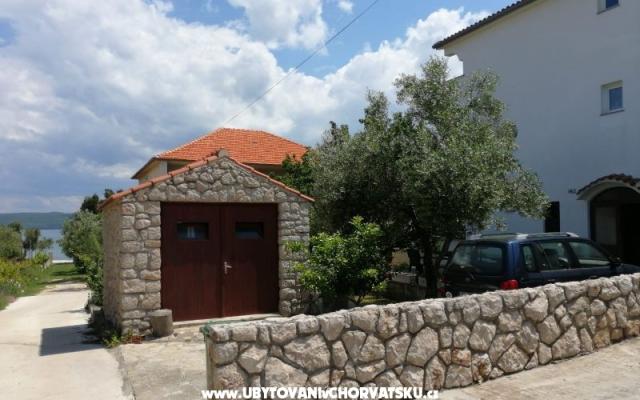 Apartmani Maestral - smještaj otok Pašman Hrvatska