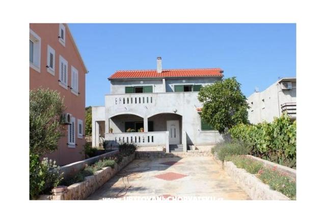 Banj Apartmani - smještaj otok Pašman Hrvatska