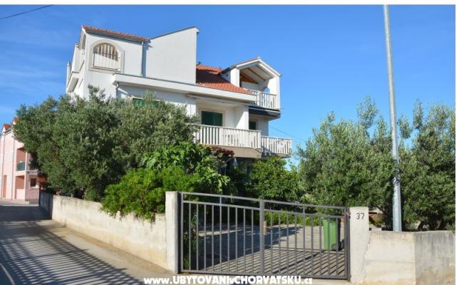 Apartmani Biserka - smještaj Pirovac Hrvatska