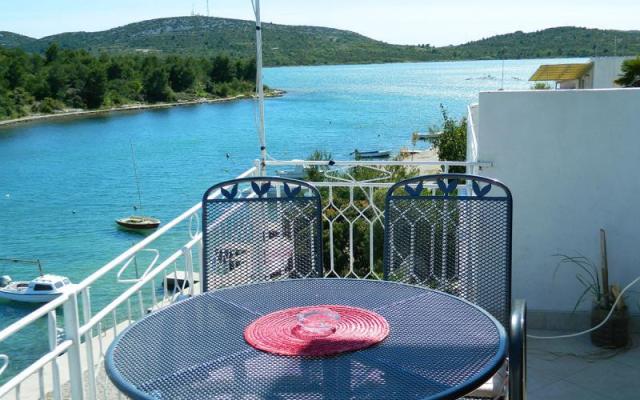 Apartmani  - smještaj Pirovac Hrvatska