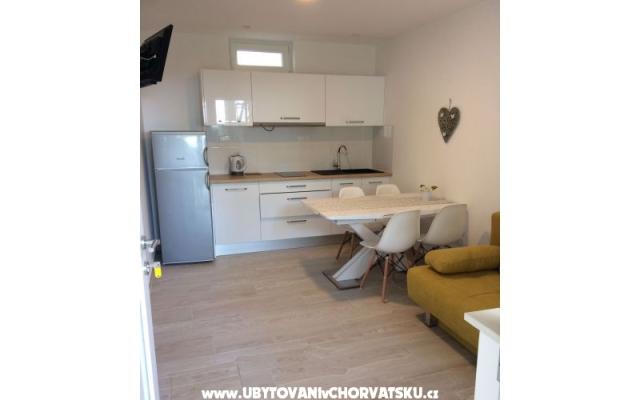 APARTMANI EDI - smještaj Podgora Hrvatska