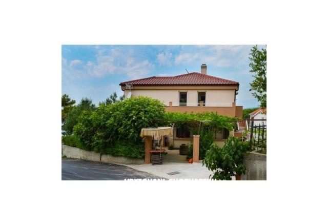 Apartmani Intrada - smještaj Podstrana Hrvatska