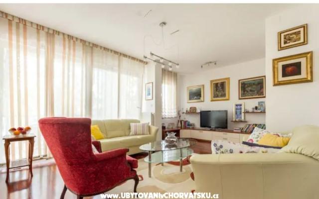 Apartmani Ada - smještaj Podstrana Hrvatska