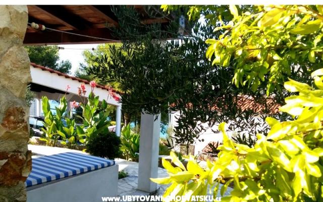 Apartmani Gjardini *** - smještaj Primošten Hrvatska