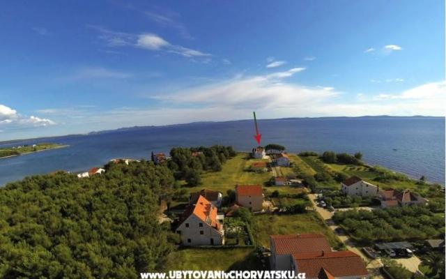Apartman Albicia 6+2 - smještaj Privlaka Hrvatska