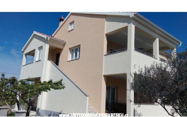 Apartman Ema - smještaj Privlaka Hrvatska