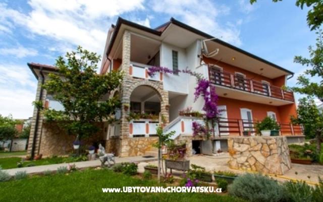 Apartmani Blanka - smještaj Privlaka Hrvatska