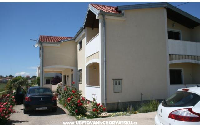 Apartmani Donata - smještaj Privlaka Hrvatska