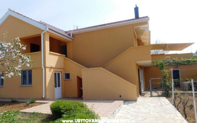  Apartmani Julieta  - smještaj Privlaka Hrvatska
