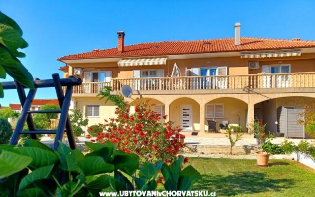Apartmani Lantana - smještaj Privlaka Hrvatska
