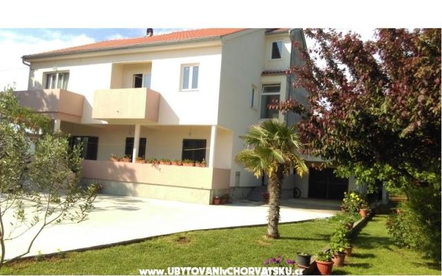 Apartmani Tomi - smještaj Privlaka Hrvatska