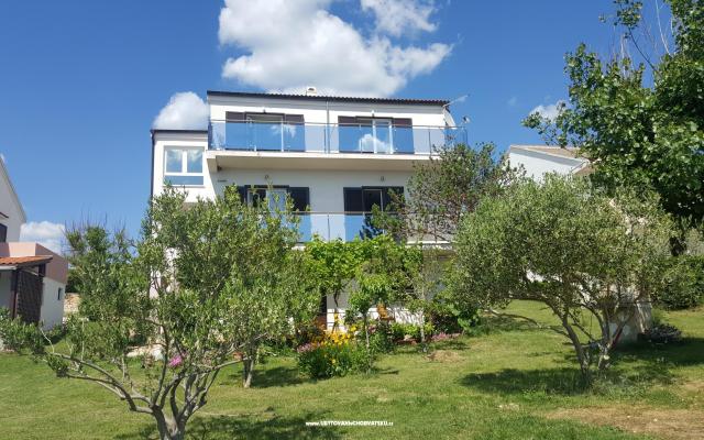Apartmani Eugen - smještaj Ražanac Hrvatska