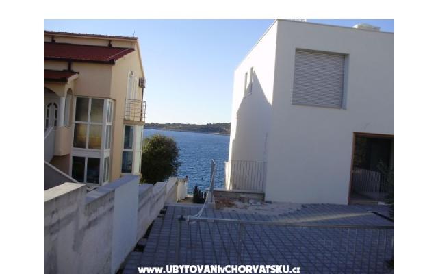 Apartmani Čavrak - smještaj Rogoznica Hrvatska