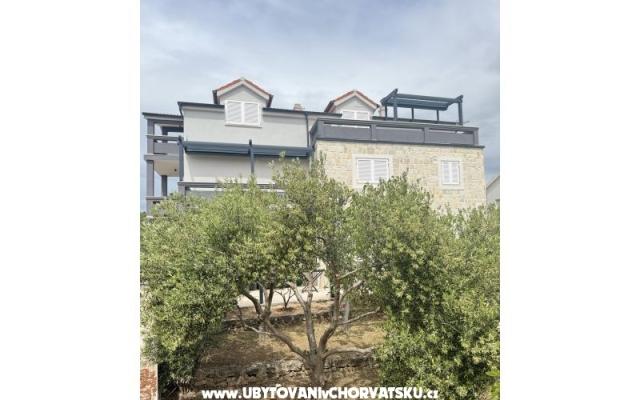 Apartmani Leona Rogoznica - smještaj Rogoznica Hrvatska