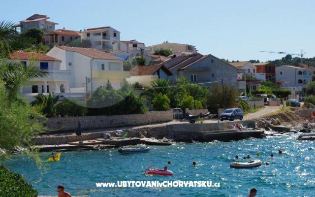 Apartmani Nuić - smještaj Rogoznica Hrvatska