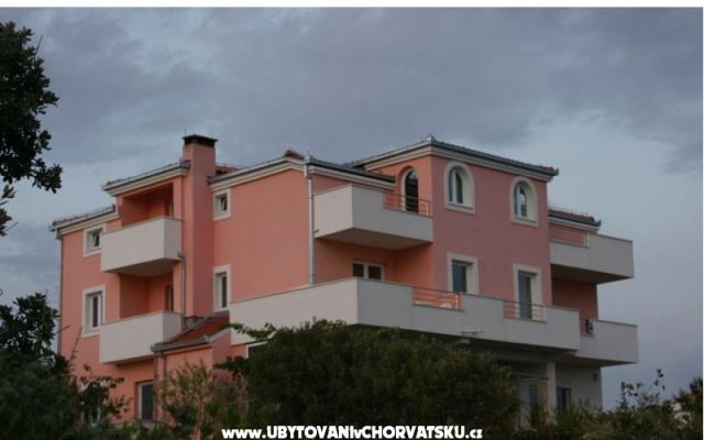 Apartmani  Villa Rosina  - smještaj Rogoznica Hrvatska