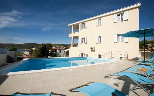 Apartmani Mezaroca - smještaj Rogoznica Hrvatska