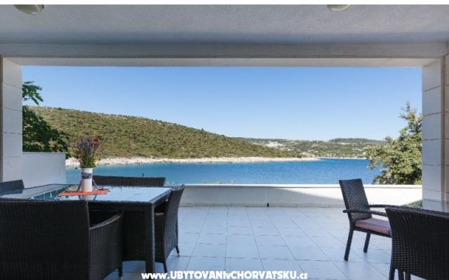 Villa Sunny - smještaj Rogoznica Hrvatska