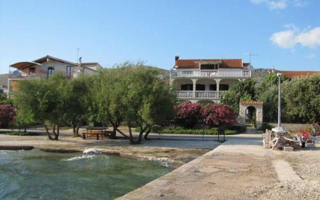 Apartmani Filip i Tina - smještaj Šibenik Hrvatska