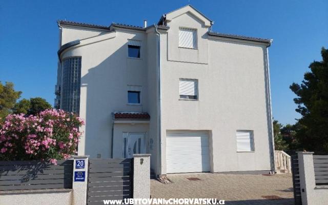 Apartmani Pinea Sol - smještaj Šibenik Hrvatska