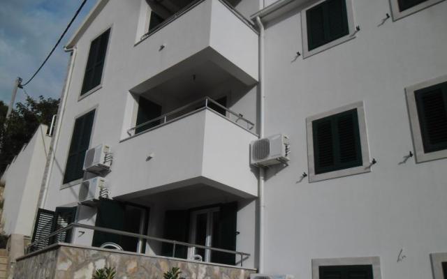 Apartmani Dragun Stomorska - smještaj otok Šolta Hrvatska