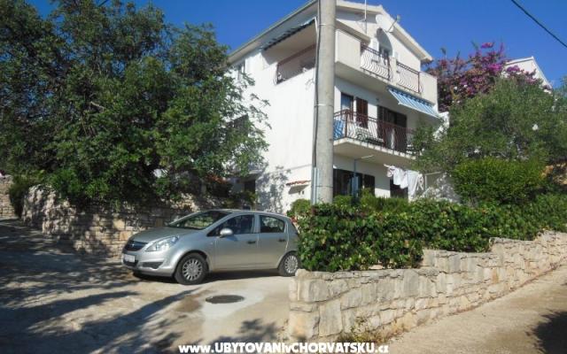 Apartmani Petra - smještaj otok Šolta Hrvatska