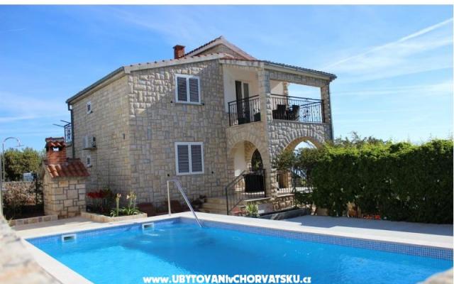 Apartmani Solta - smještaj otok Šolta Hrvatska