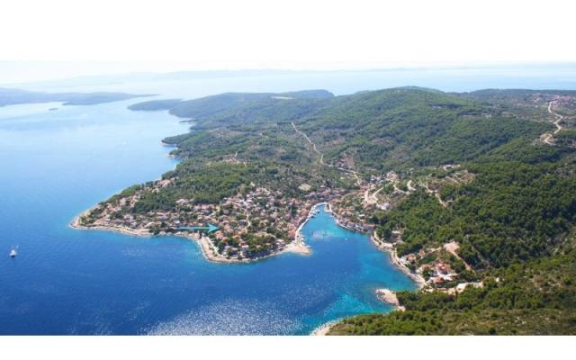 Apartmani Mario Stomorska - smještaj otok Šolta Hrvatska