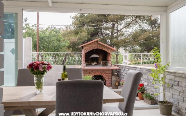 Luxury , with garden! Aenona - smještaj Split Hrvatska