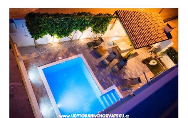 HolidayHomeSpalato-pool apartments  - smještaj Split Hrvatska