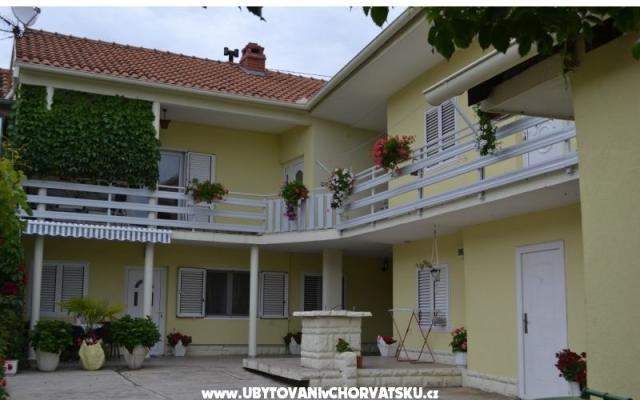 Apartmani Mladenka - smještaj Sukošan Hrvatska