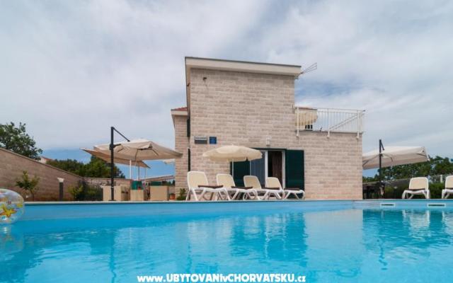 Vile Dinoti - smještaj Supetar - Brač Hrvatska