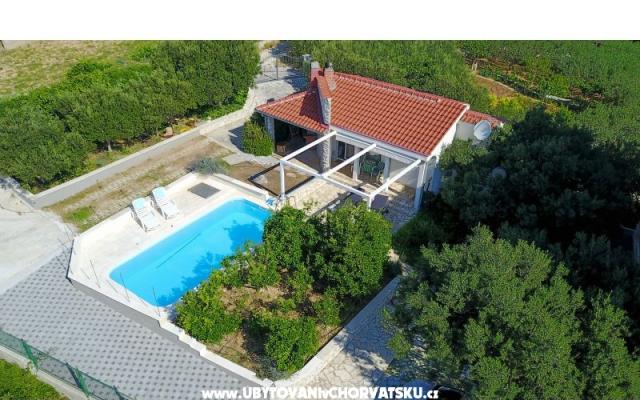 Adriatic Kuća Slatine Apartmani - smještaj Trogir Hrvatska