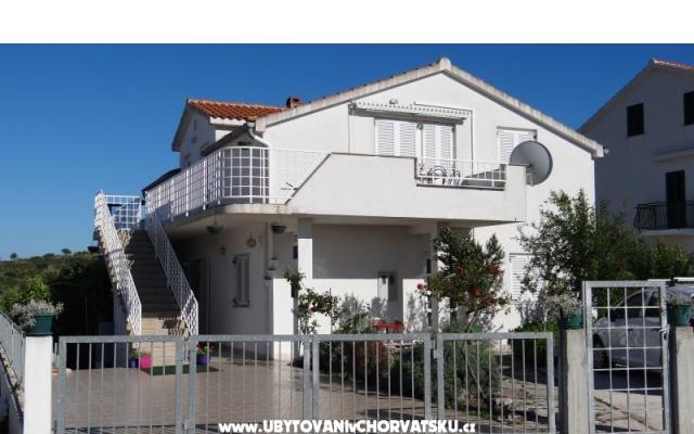 Apartmani Jelena - smještaj Trogir Hrvatska