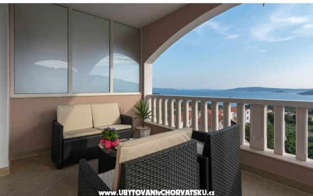 Studio-apartmani Plava Laguna - smještaj Trogir Hrvatska
